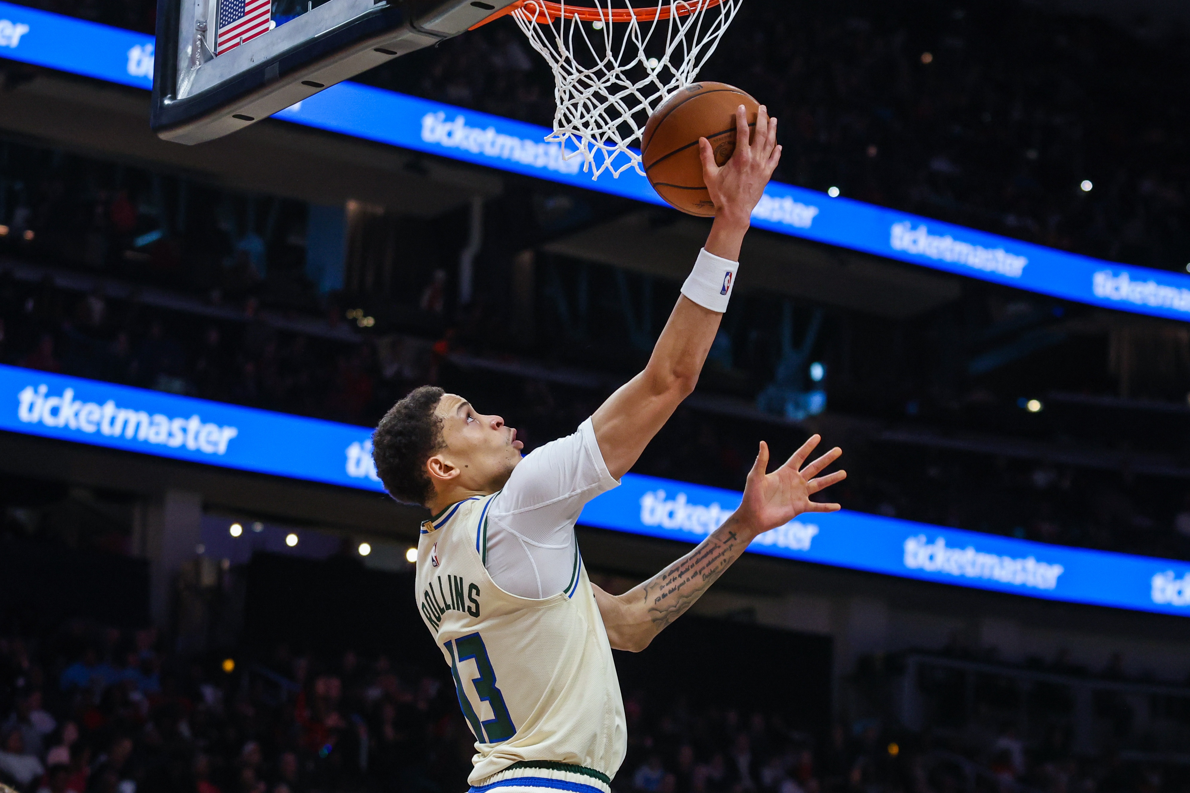 2026世界杯投注官方网站-正负值+33最高！罗林斯14中8拿到24分7板9助 三分9中4